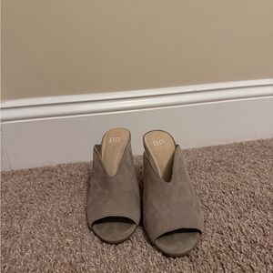 BP Nordstrom Women's Gray Suede Mules